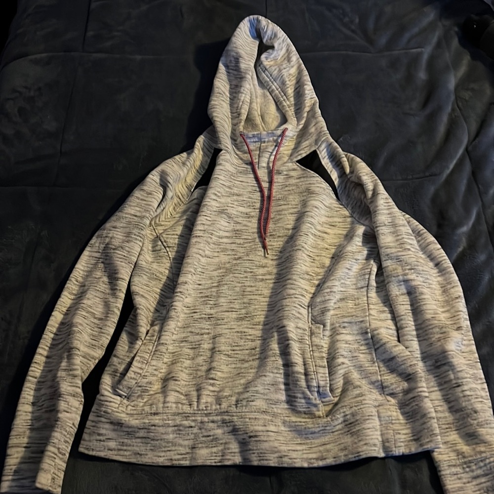 ✨2/$10✨ Tek gear sweatshirt